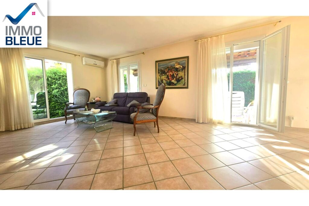 vente maison – NR pièces – 2 chambres – 93.00 m²