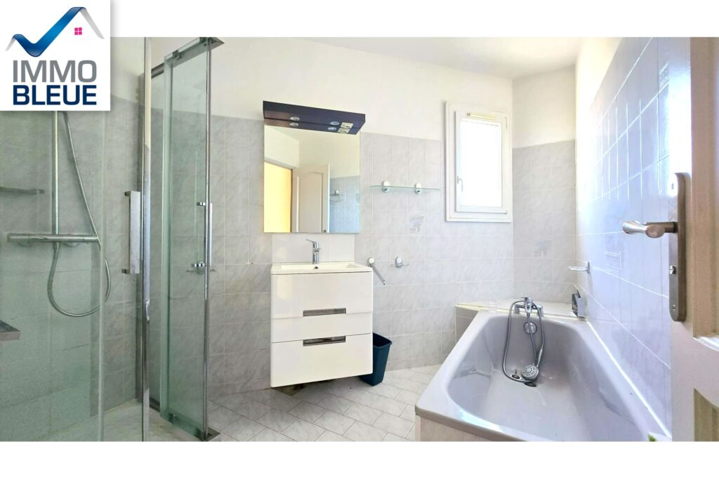 vente maison – NR pièces – 2 chambres – 93.00 m²