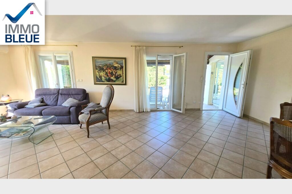 vente maison – NR pièces – 2 chambres – 93.00 m²