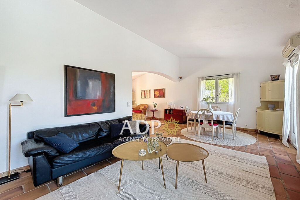 vente maison 8 Pièce(s) – 8 pièces – 5 chambres – 218.00 m²