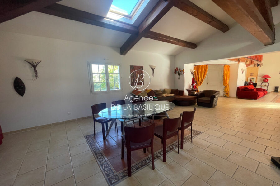 Maison à vendre à Ollières