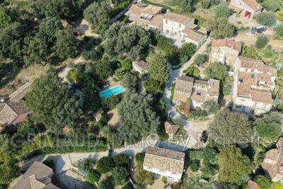 Charmante maison avec piscine et studio, vue dégagée en campag – 5 pièces – 3 chambres – 132.00 m²