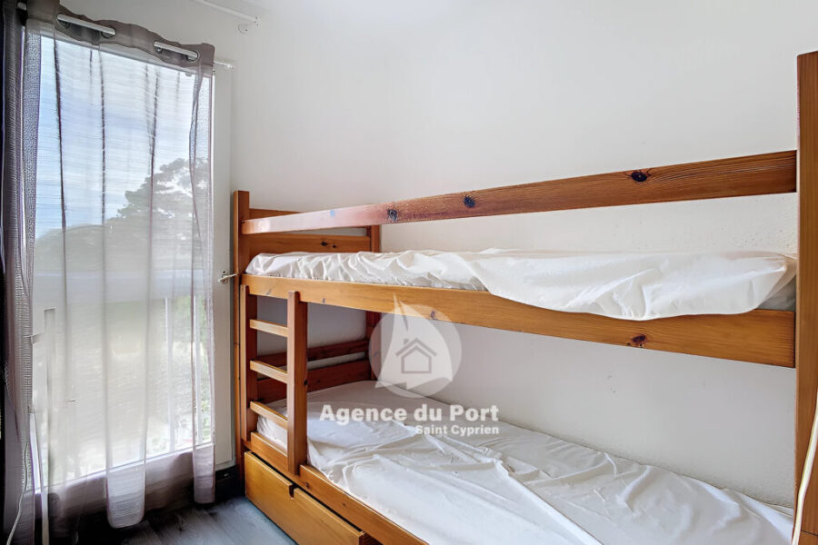 Appartement à vendre à Saint-cyprien-plage — Vue montagne — photo 1