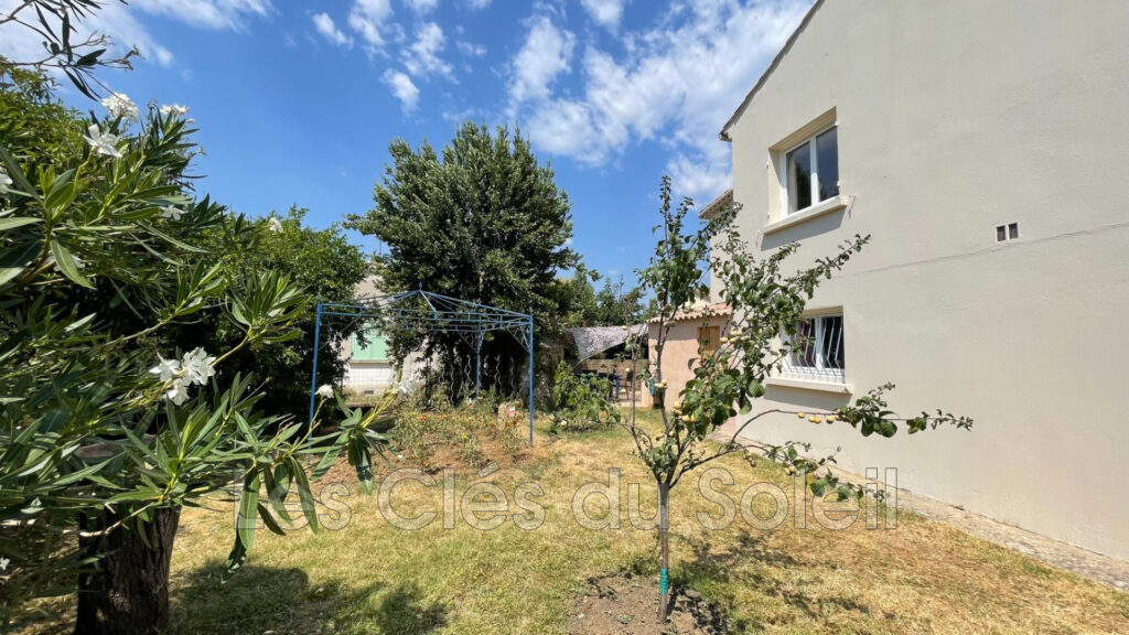 vente  6 Pièce(s) – 6 pièces – 4 chambres – 145.00 m²