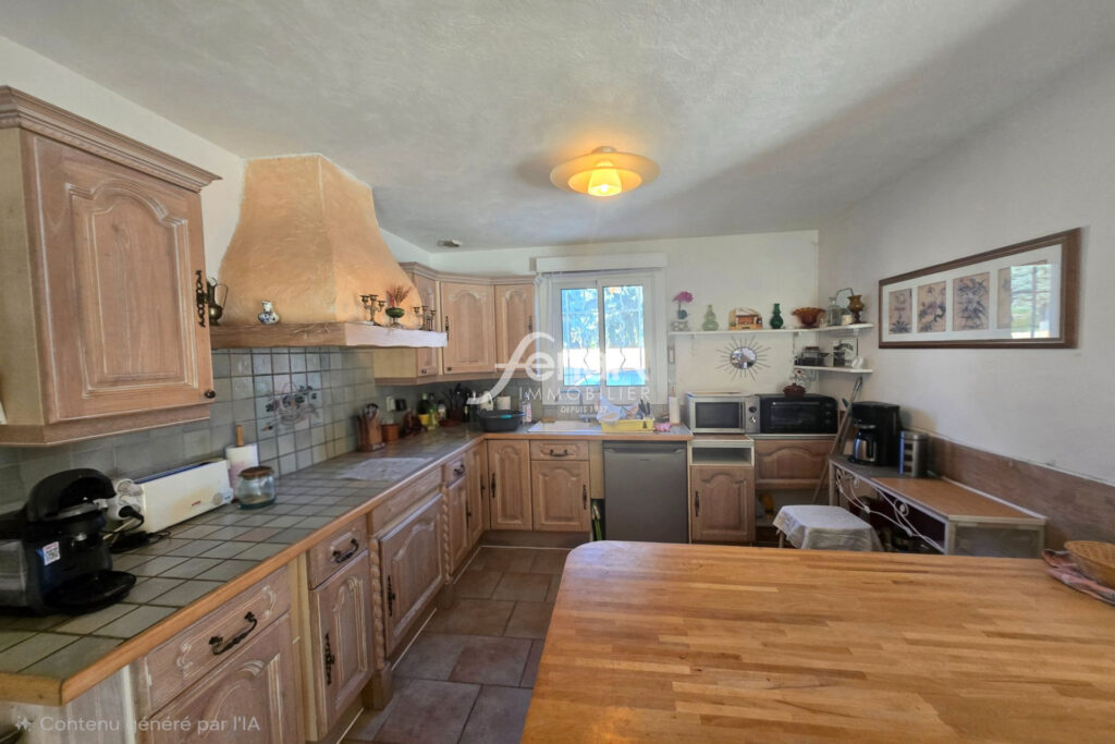 A vendre à Salernes villa 3 chambres sur un terrain de 2000m2 – 5 pièces – 3 chambres – 140.00 m²