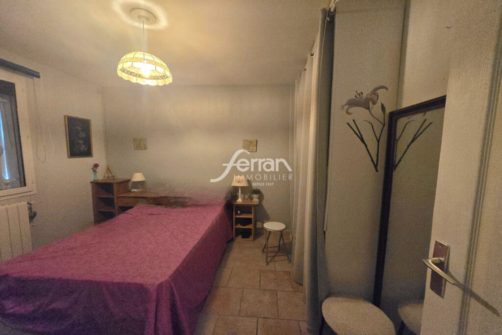 A vendre à Salernes villa 3 chambres sur un terrain de 2000m2 – 5 pièces – 3 chambres – 140.00 m²