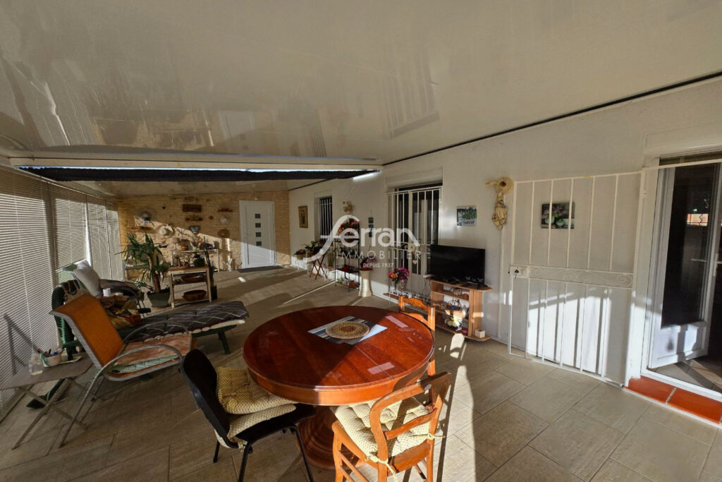 A vendre à Salernes villa 3 chambres sur un terrain de 2000m2 – 5 pièces – 3 chambres – 140.00 m²