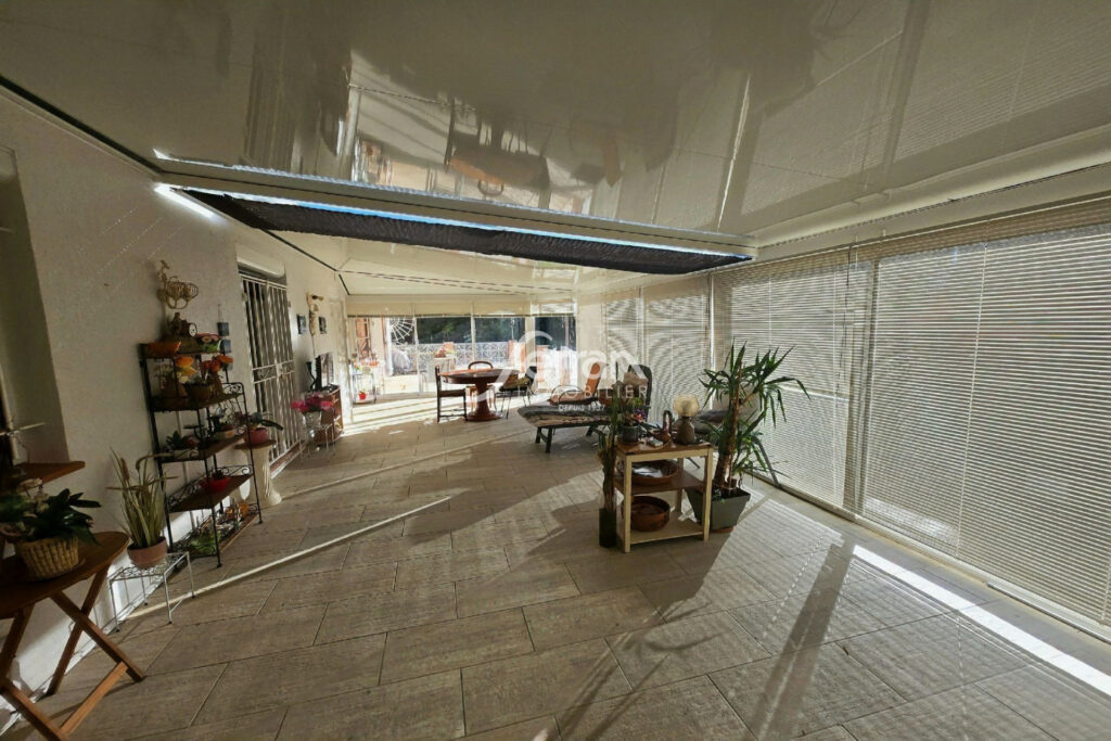 A vendre à Salernes villa 3 chambres sur un terrain de 2000m2 – 5 pièces – 3 chambres – 140.00 m²