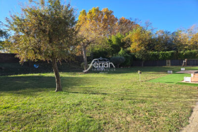 A vendre à Salernes villa 3 chambres sur un terrain de 2000m2 – 5 pièces – 3 chambres – 140.00 m²