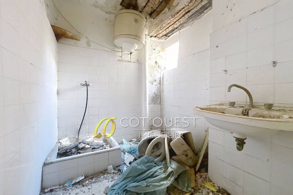 vente immeuble 4 Pièce(s) – 6 pièces – 5 chambres – 142.24 m²