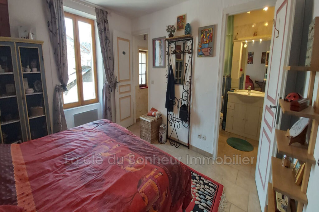 vente maison de village 4 Pièce(s) – 4 pièces – 2 chambres – 74.00 m²