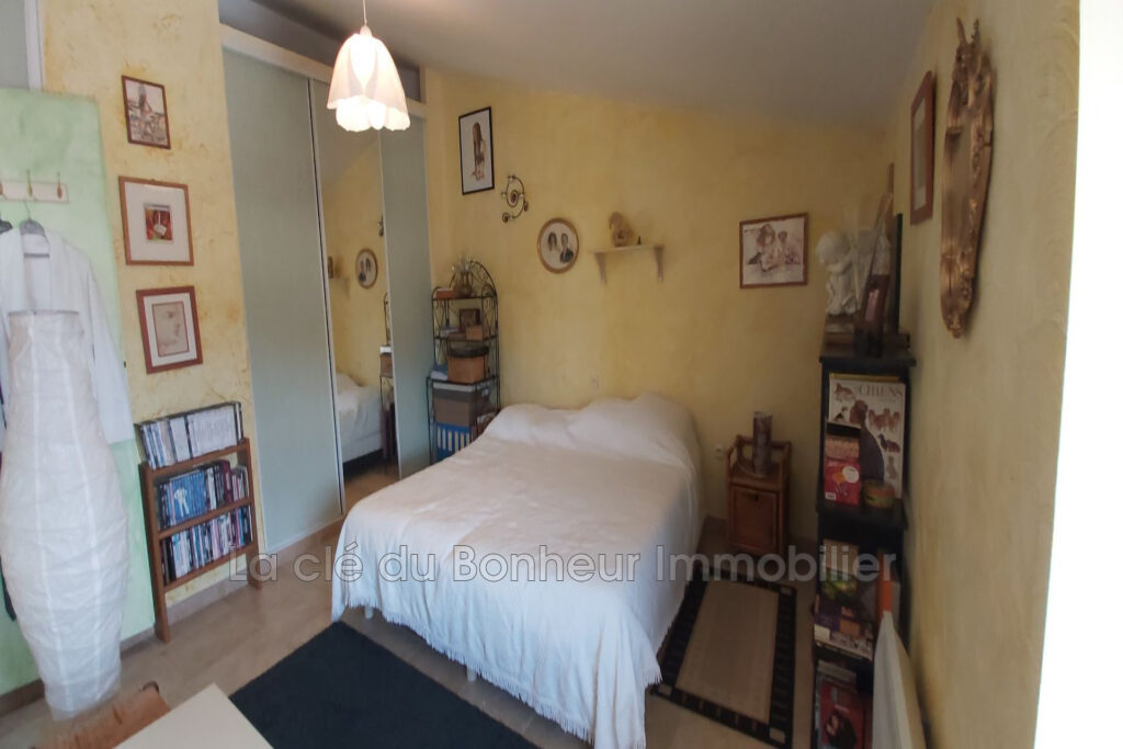 vente maison de village 4 Pièce(s) – 4 pièces – 2 chambres – 74.00 m²