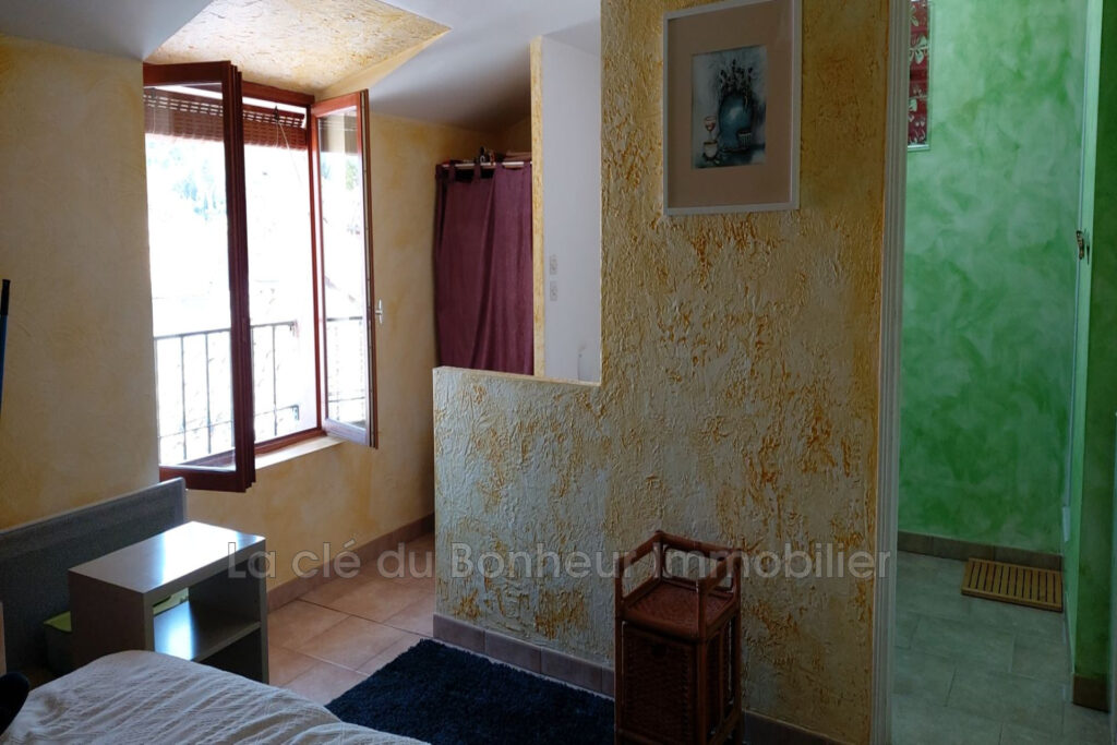 vente maison de village 4 Pièce(s) – 4 pièces – 2 chambres – 74.00 m²