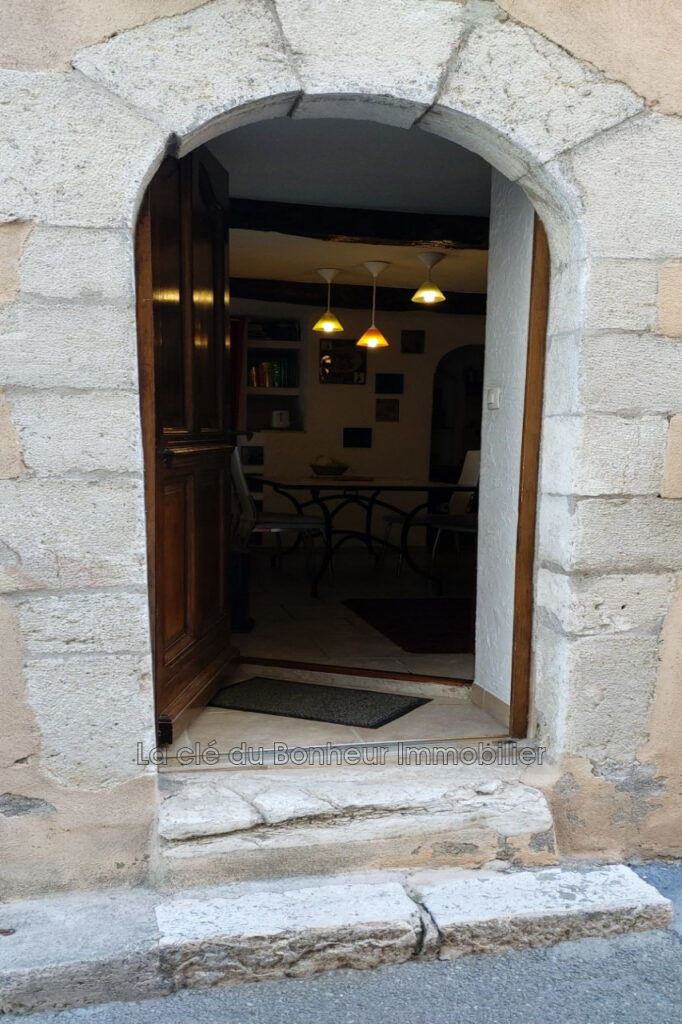 vente maison de village 4 Pièce(s) – 4 pièces – 2 chambres – 74.00 m²