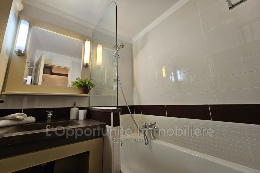 Appartement à vendre à Saint-raphaël — Vue mer — photo 6