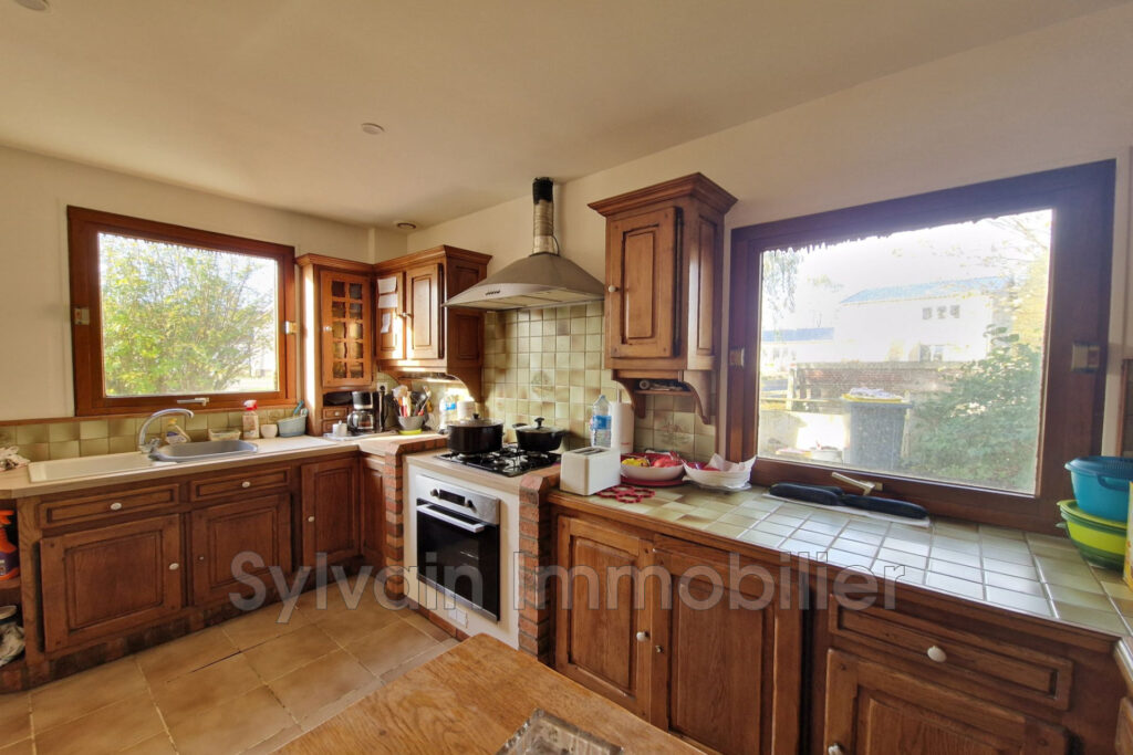 vente maison 7 Pièce(s) – 7 pièces – 4 chambres – 180.00 m²