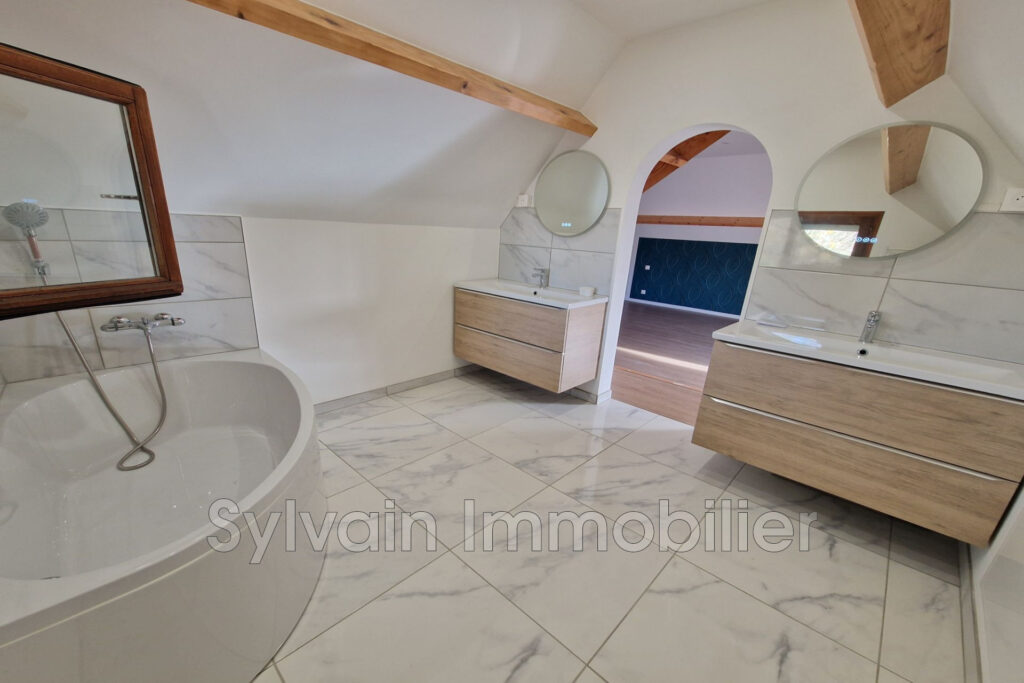 vente maison 7 Pièce(s) – 7 pièces – 4 chambres – 180.00 m²