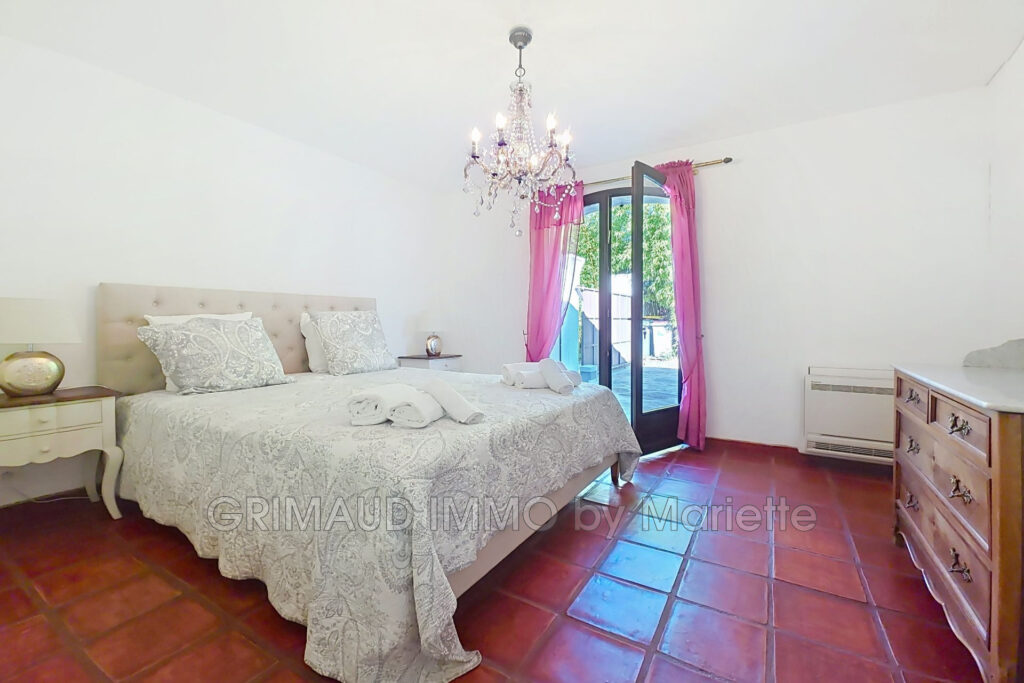 vente maison 8 Pièce(s) – 8 pièces – 5 chambres – 360.00 m²