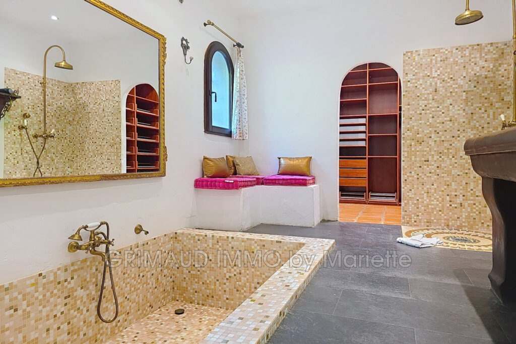 vente maison 8 Pièce(s) – 8 pièces – 5 chambres – 360.00 m²