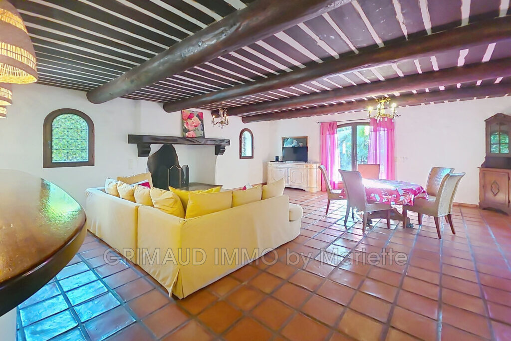 vente maison 8 Pièce(s) – 8 pièces – 5 chambres – 360.00 m²