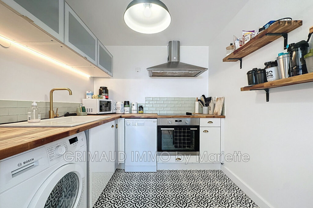 bel appartement avec 2 chambres, 2SDB, terrasse, vue degagée – 3 pièces – 2 chambres – 62.20 m²