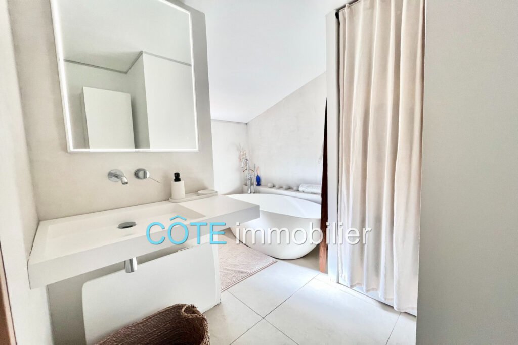 Exceptionnel! maison au calme proche mer.   – NR pièces – 3 chambres – 125.00 m²