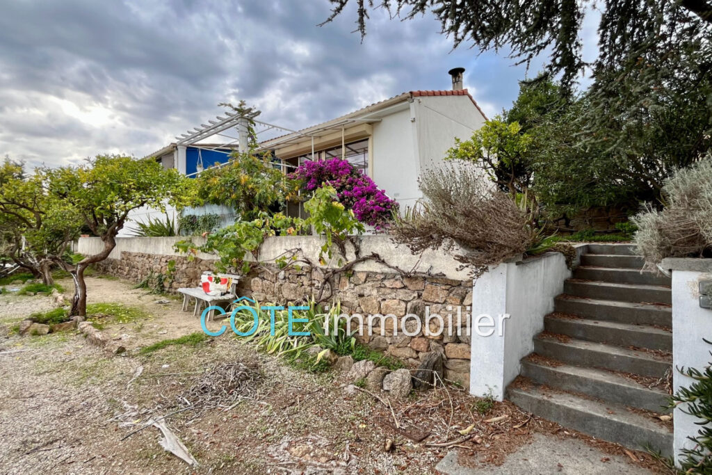 Collines Golfe juan, maison vue mer 100m² – 4 pièces – 2 chambres – 100.00 m²