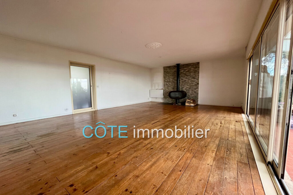 Collines Golfe juan, maison vue mer 100m² – 4 pièces – 2 chambres – 100.00 m²