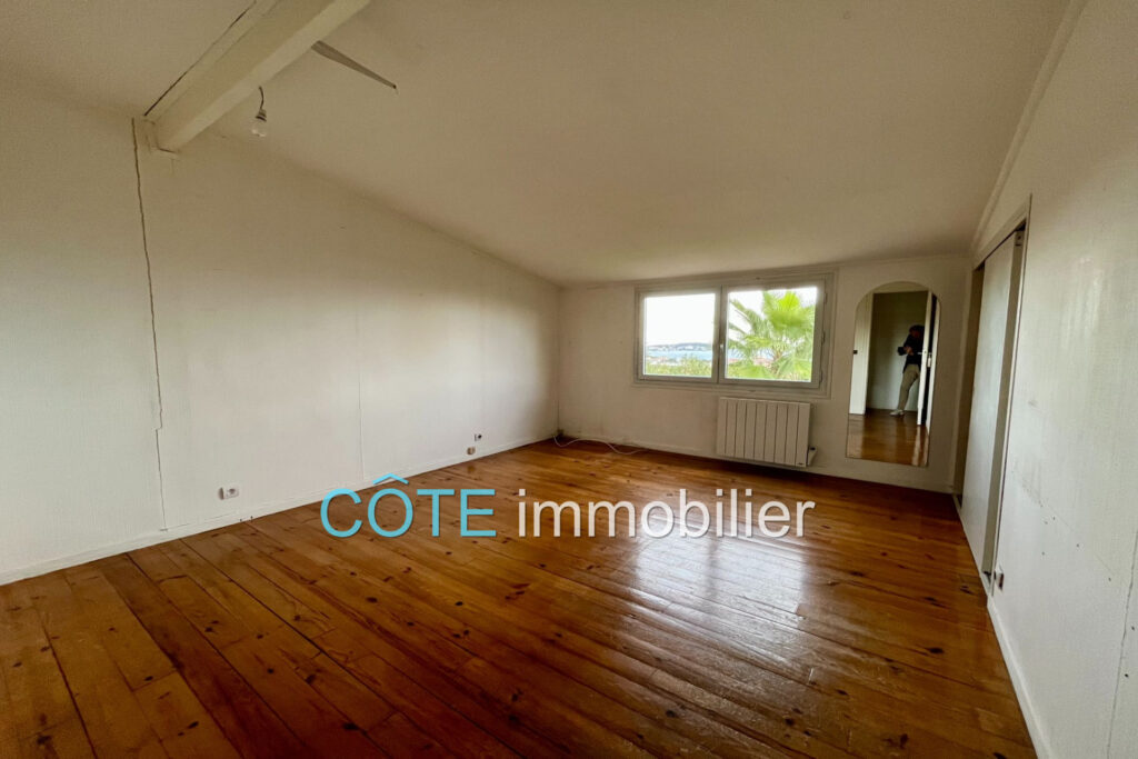 Collines Golfe juan, maison vue mer 100m² – 4 pièces – 2 chambres – 100.00 m²