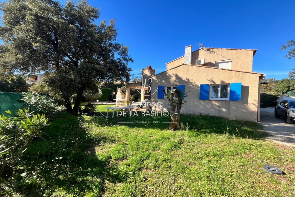 vente maison 5 Pièce(s) – 5 pièces – 4 chambres – 130.00 m²