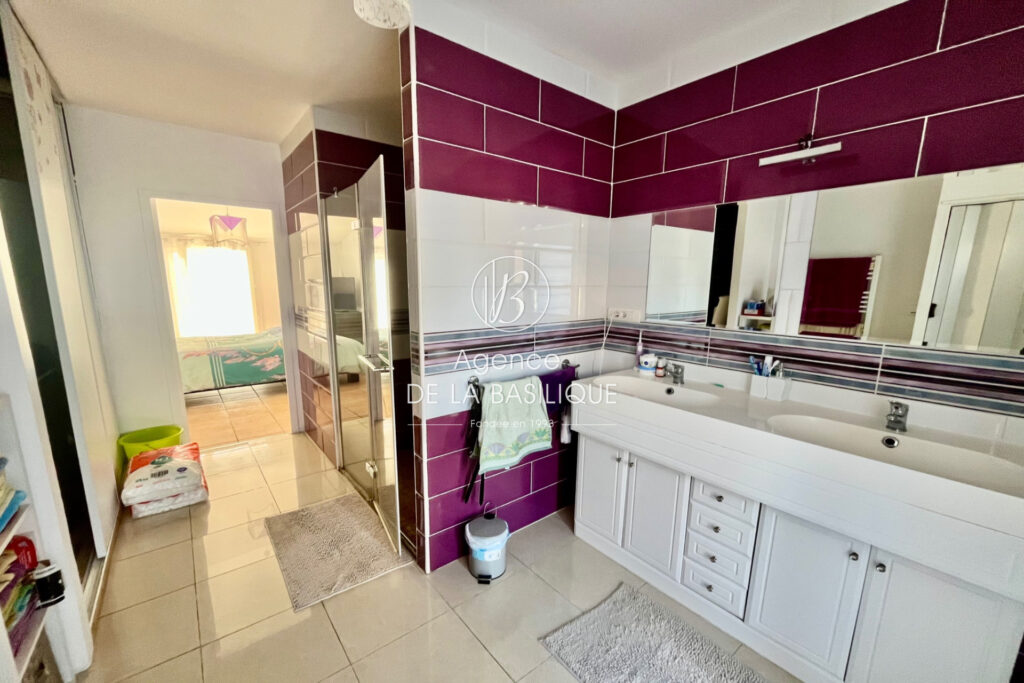 vente maison 5 Pièce(s) – 5 pièces – 4 chambres – 130.00 m²