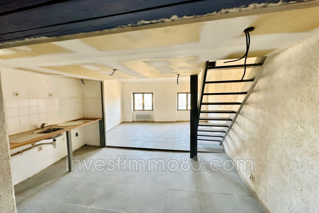 Au c½ur de PERTUIS, proche de toutes les commodités, dans un e – 2 pièces – 1 chambre – 49.59 m²