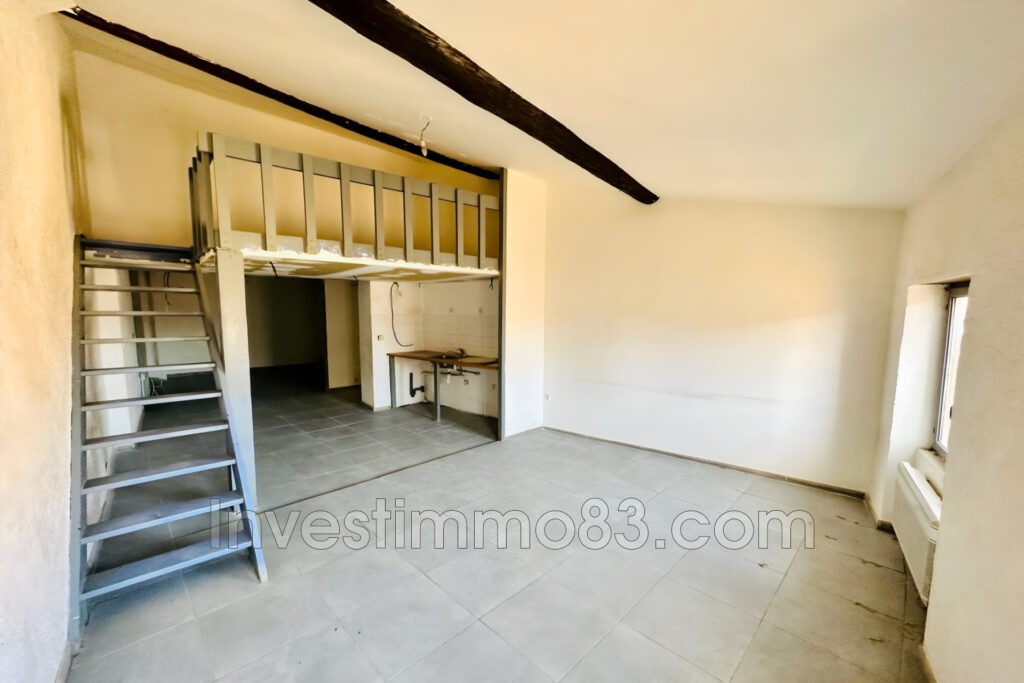 Au c½ur de PERTUIS, proche de toutes les commodités, dans un e – 2 pièces – 1 chambre – 49.59 m²