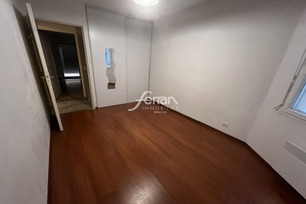 A vendre à Draguignan, T3 avec balcon et parking proche du cen – 3 pièces – 2 chambres – 69.00 m²