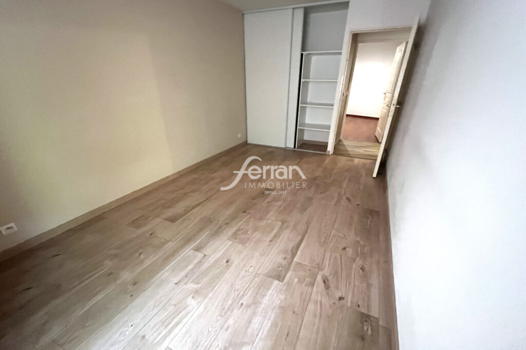 A vendre à Draguignan, T3 avec balcon et parking proche du cen – 3 pièces – 2 chambres – 69.00 m²