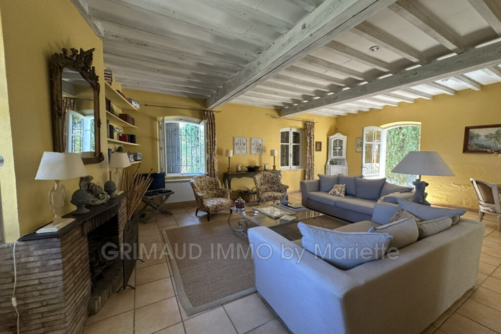 maison sur 500m² de terrain, avec beaucoup de charme, piscine  – 4 pièces – 2 chambres – 85.00 m²