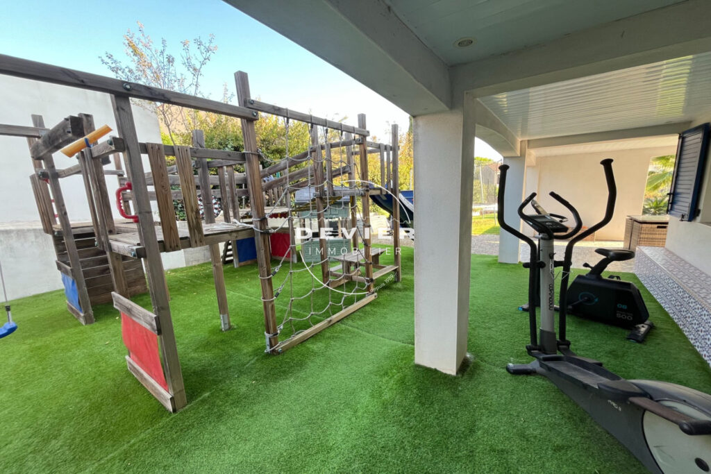 vente villa 6 Pièce(s) – 6 pièces – 5 chambres – 170.00 m²