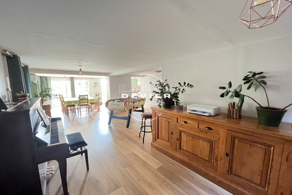 vente villa 6 Pièce(s) – 6 pièces – 5 chambres – 170.00 m²