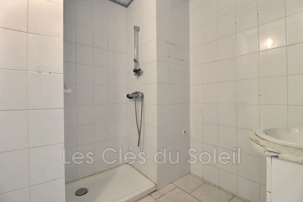 BRIGNOLES 83170  AU SEIN DE LA RESIDENCE SECURISEE DE ST LAZAR – 3 pièces – 2 chambres – 65.00 m²
