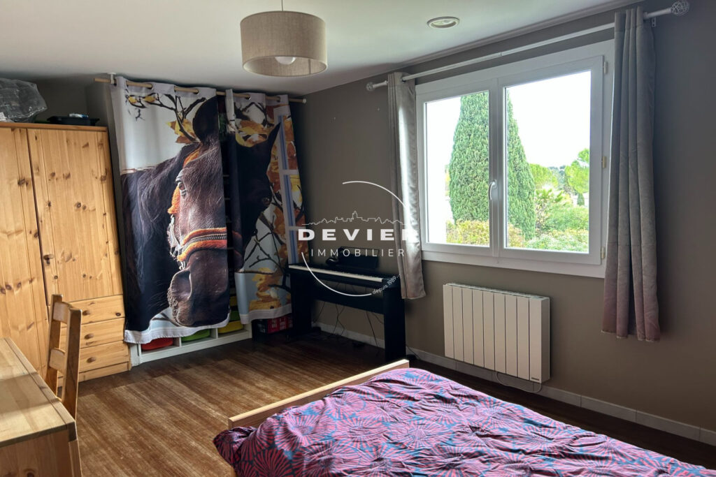 vente villa 6 Pièce(s) – 6 pièces – 5 chambres – 170.00 m²