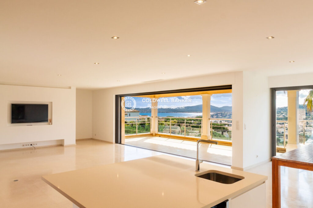 Villa avec vue panoramique, Le Sémaphore – 7 pièces – 5 chambres – 250.00 m²