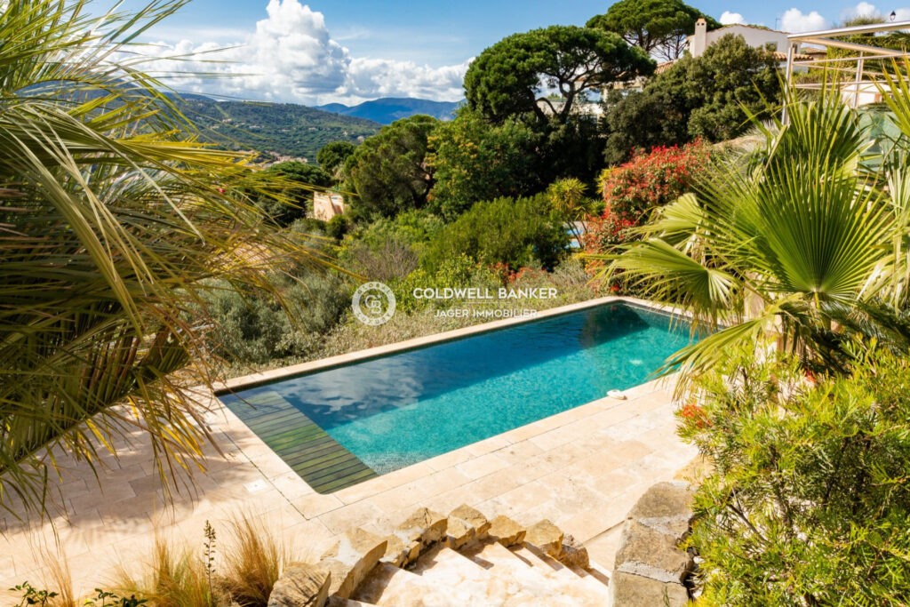 Villa avec vue panoramique, Le Sémaphore – 7 pièces – 5 chambres – 250.00 m²