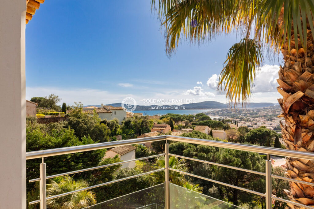 Villa avec vue panoramique, Le Sémaphore – 7 pièces – 5 chambres – 250.00 m²