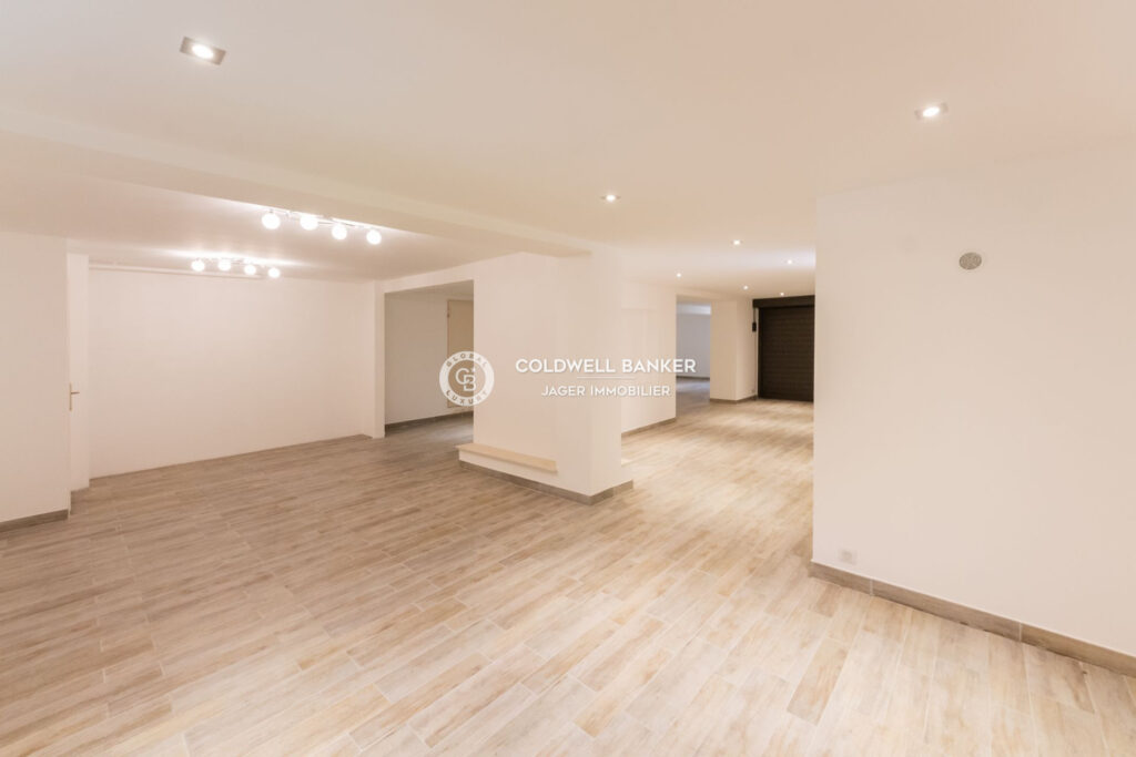 Villa avec vue panoramique, Le Sémaphore – 7 pièces – 5 chambres – 250.00 m²