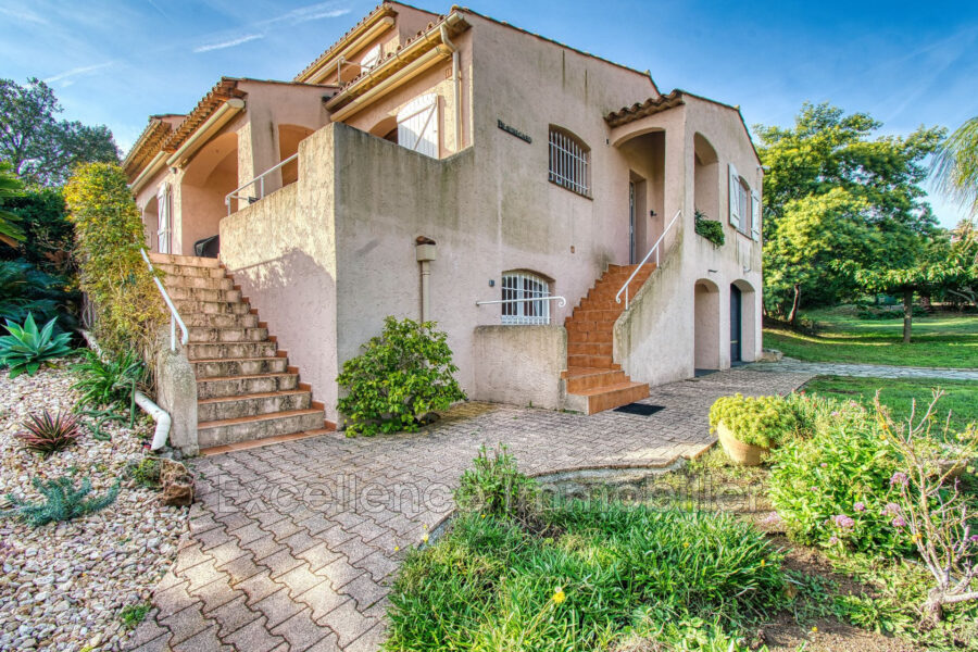 Maison à vendre à Les issambres