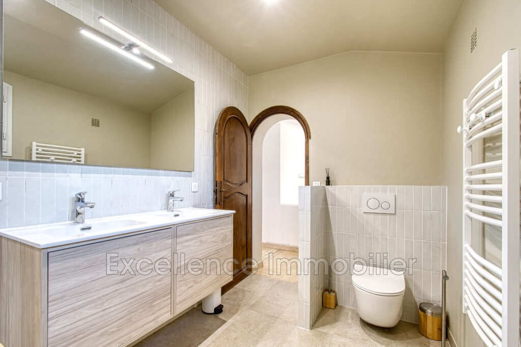 vente villa 6 Pièce(s) – 6 pièces – 4 chambres – 140.00 m²