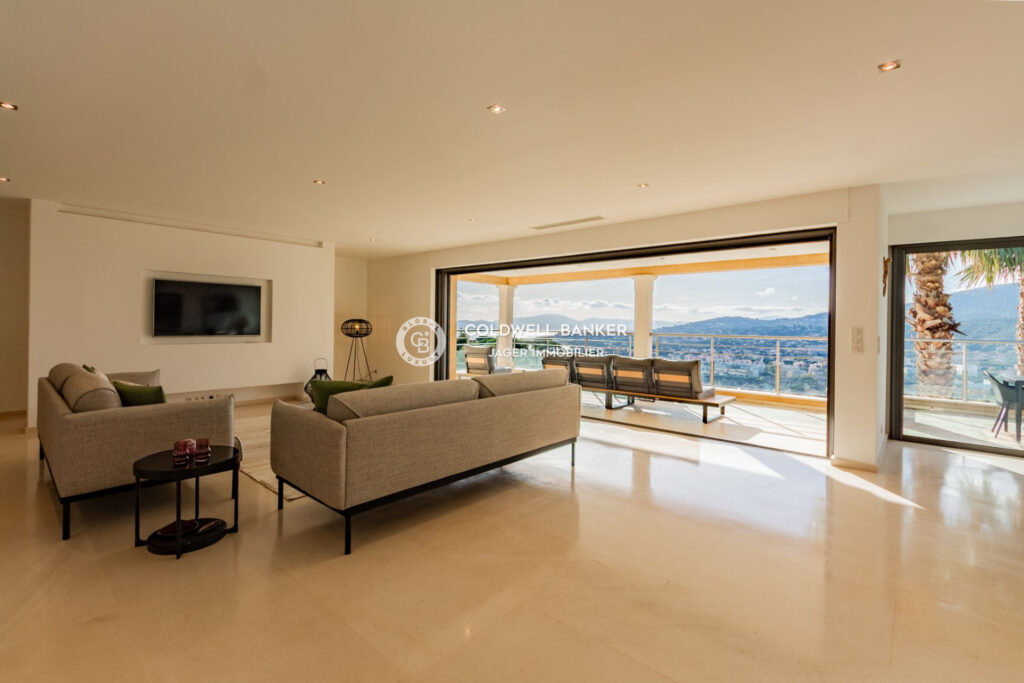 Villa avec vue panoramique, Le Sémaphore – 7 pièces – 5 chambres – 250.00 m²