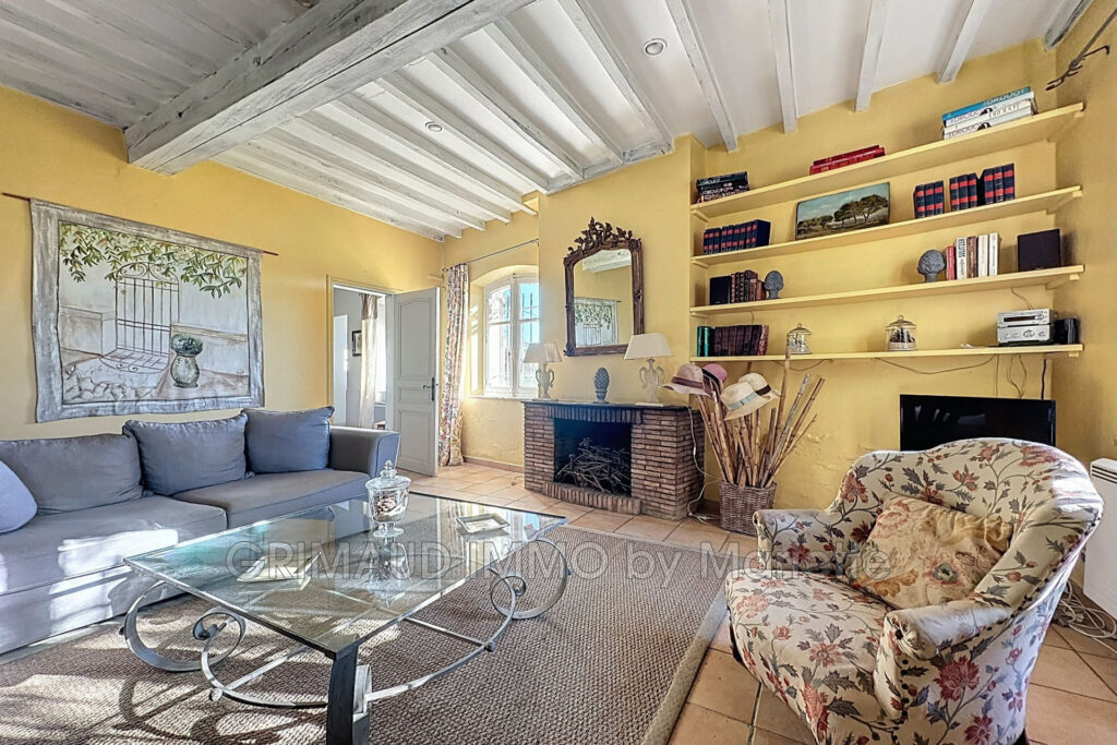 maison sur 500m² de terrain, avec beaucoup de charme, piscine  – 4 pièces – 2 chambres – 85.00 m²