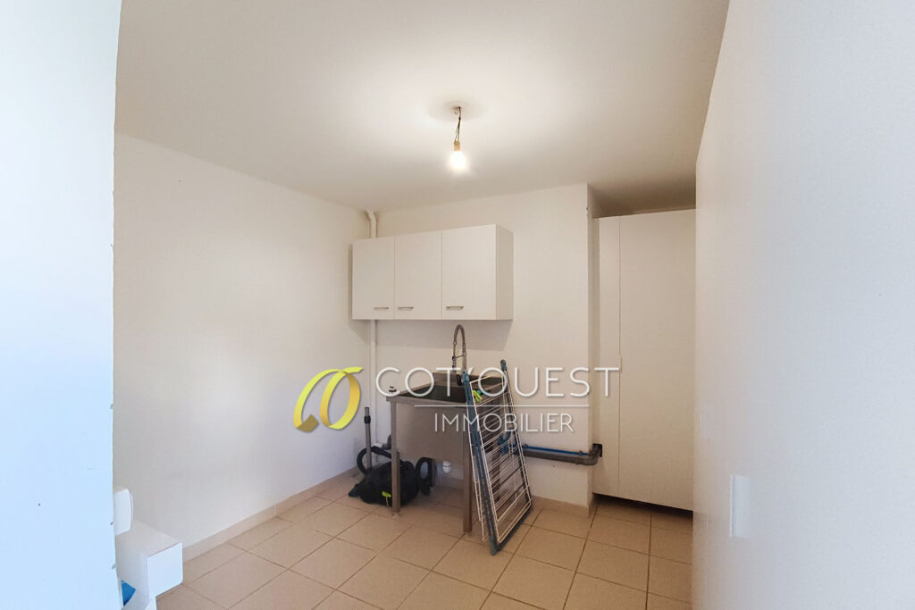 location appartement 3 Pièce(s) – 3 pièces – 2 chambres – 77.09 m²