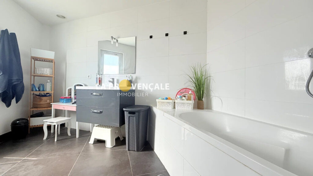 vente maison 3 Pièce(s) – 3 pièces – 2 chambres – 74.00 m²